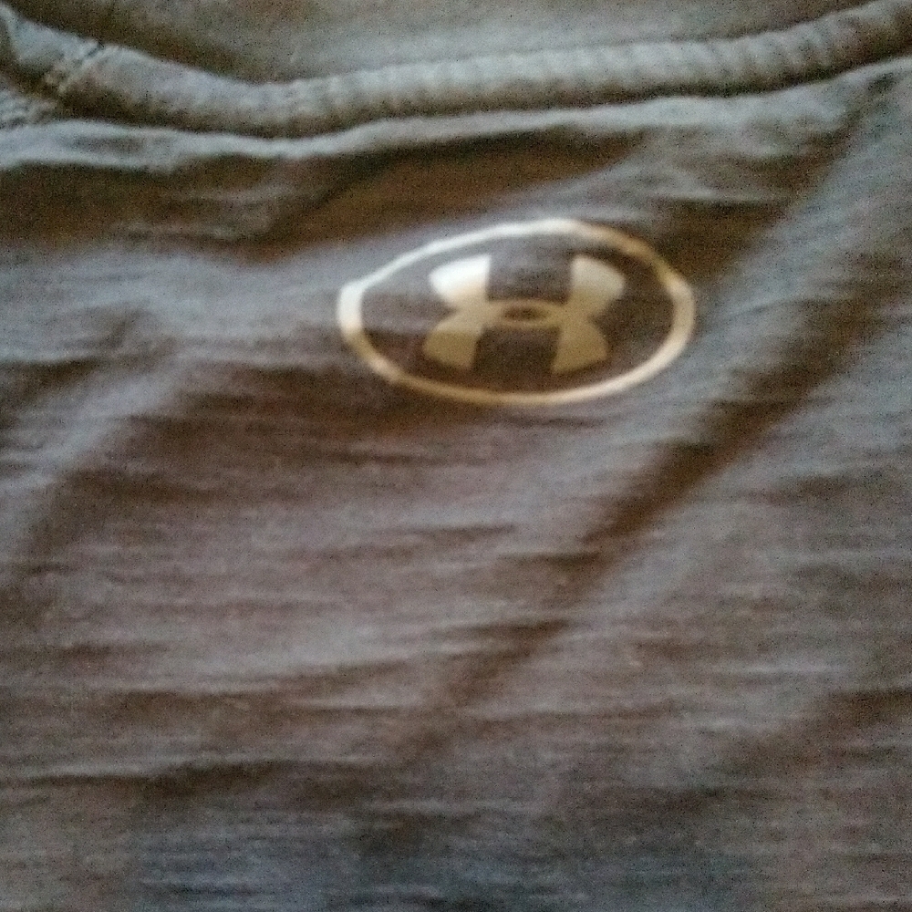 Under Armour Men's Black Tank Top - Picture 12 of 14